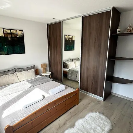 Dom Amelia Semesterbostad Snina