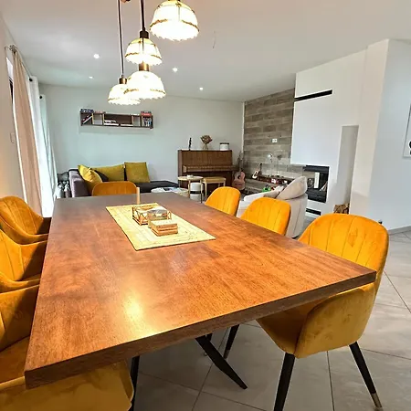 Dom Amelia Semesterbostad