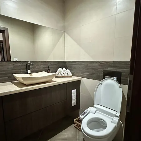 Dom Amelia Semesterbostad *